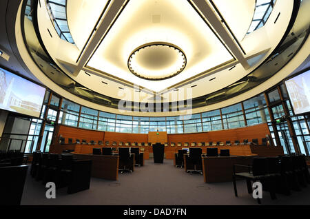 La principale sala giudiziaria del Tribunale internazionale per il diritto del mare è visto ad Amburgo, Germania, 05 ottobre 2011. In agosto 1981, la Conferenza delle Nazioni Unite sul diritto del mare segnalata da Amburgo a sede del tribunale. Foto: Angelika Warmuth Foto Stock