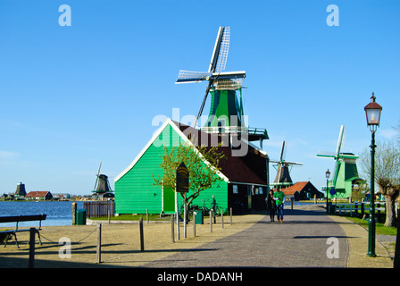 Un percorso storico di un posto incantevole a Zaanse Schans Foto Stock