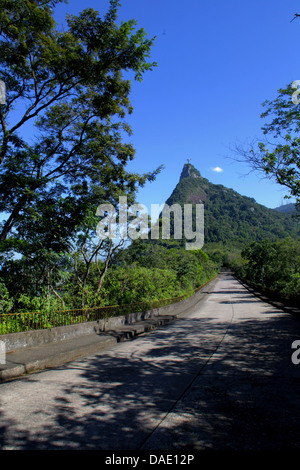 Cristo redentore road a Rio de Janeiro in Brasile e del colle del Corcovado Foto Stock