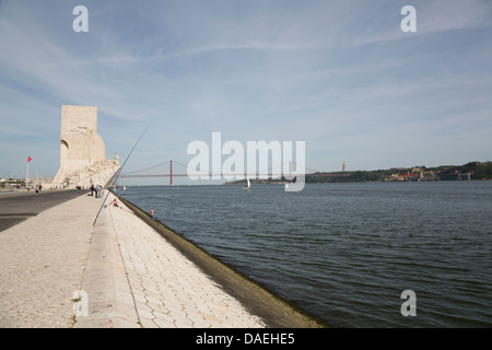 Il Monumento delle Scoperte Belem Lisbona Portogallo Foto Stock