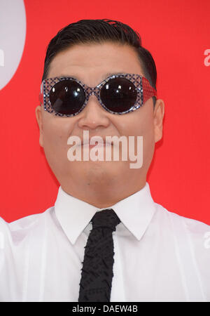 Los Angeles, Stati Uniti d'America. 11 Luglio, 2013. Psy arriva alla premiere del film per Red2 in Los Angeles, California. 11 luglio 2013 Credit: Sydney Alford/Alamy Live News Foto Stock