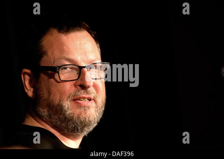 FILE - Un archivio foto datata 03 settembre 2011 mostra regista danese Lars von Trier a Berlino, Germania. Il film "elancholia' da Lars von Trier è il preferito per gli European Film Awards 2011. Il film è stato nominato per otto categorie di Siviglia European Film Festival, come Miglior Film e Miglior Regista e sceneggiatore migliore e migliore attrice. Foto: Joerg Carstensen Foto Stock