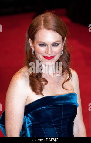 Noi attrice Julianne Moore pone nel vincitore pressroom della British Academy Film Awards BAFTA at Royal Opera House di Londra, Gran Bretagna, 13 febbraio 2011. Foto: Hubert Boesl Foto Stock