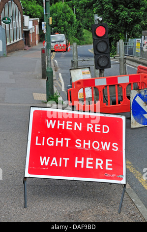 Maidstone Kent, Inghilterra. Lavori stradali - Semafori provvisori Foto Stock