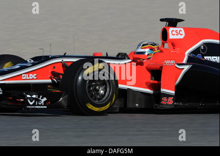 Il belga di Formula Uno race driver Jerome D'Ambrosio di Marussia Virgin Racing partecipa ad un test drive durante un ufficiale della Formula Uno evento presso il Circuit de Catalunya a Montmelò, Spagna, 18 febbraio 2011. Foto: David Ebener Foto Stock