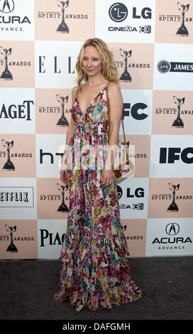 L'attrice Anne Heche arriva alla XXVI edizione Spirit Awards in una tenda sulla spiaggia di Santa Monica a Los Angeles, Stati Uniti d'America, il 26 febbraio 2011. Foto: Hubert Boesl Foto Stock