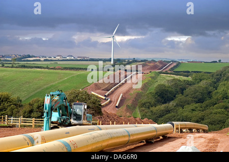 La posa di pipeline di GNL in esecuzione da Milford Haven in Inghilterra, Regno Unito, Galles Pembrokeshire Foto Stock