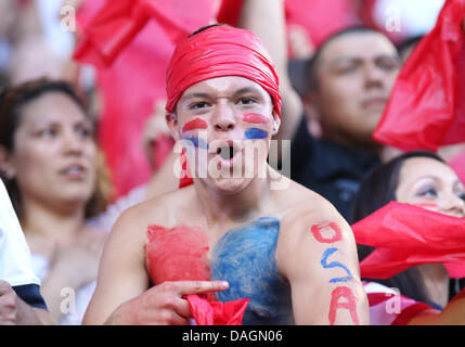 9 luglio 2013 - Portland, OR, Stati Uniti d'America - 9 Luglio 2013 - Portland, Oregon, Stati Uniti d'America. Fan ottenere dipinte per la CONCACAF Gold Cup match tra gli Stati Uniti e il Belize a Jeld Wen Stadium, Portland, O Foto Stock