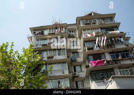 Un blocco di appartamenti a Shanghai in Cina Foto Stock