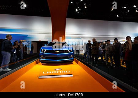 Blu Chevrolet Camaro al 2013 Chicago Auto Show - Chicago, IL Foto Stock