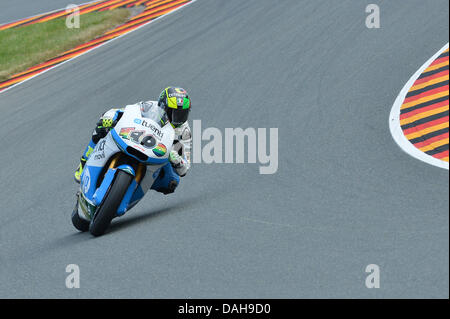 Oberlungwitz, Germania. 13 Luglio, 2013. Pol Espargaro (Tuenti HP 40) durante il moto GP a partire dal campionato del mondo il Sachsenring circuito di gara. Credito: Gaetano Piazzolla/Alamy Live News Foto Stock