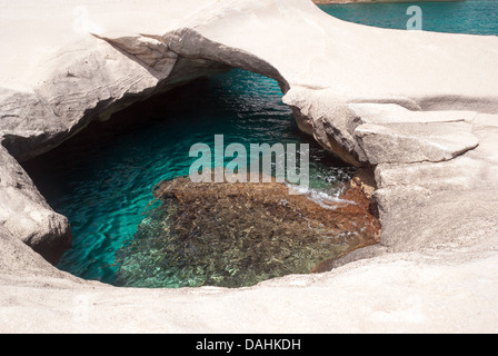 Le grotte e le formazioni rocciose di mare a Kleftiko area sull isola di Milos,una Grecia Foto Stock