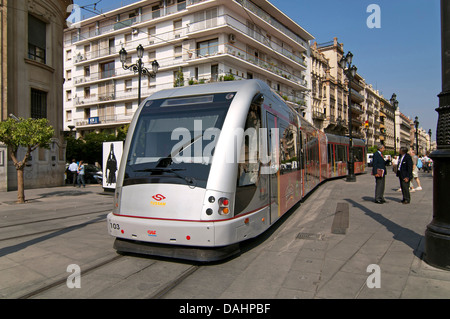 Tram Metrocentro, Siviglia, regione dell'Andalusia, Spagna, Europa Foto Stock