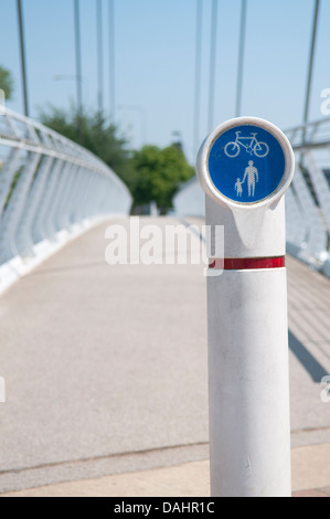 Ciclabile e pedonale in corsia Ipswich, Suffolk, Regno Unito. Foto Stock