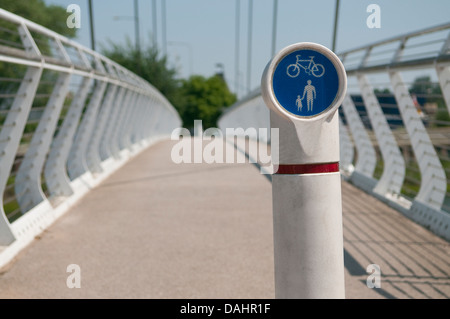 Ciclabile e pedonale in corsia Ipswich, Suffolk, Regno Unito. Foto Stock