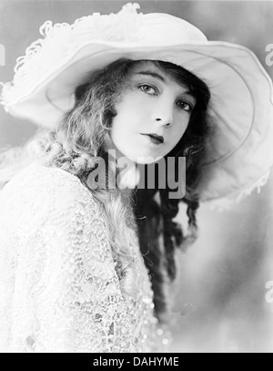 LILLIAN GISH (1893-1993) Noi stadio e attrice cinematografica nel 1921 Foto Stock