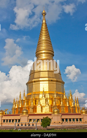 Il Wat Phra Bat Huai Tom. Luoghi di culto delle reliquie del Buddha Pagoda. Foto Stock