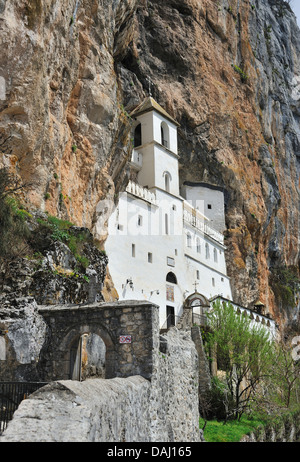 La chiesa superiore, il monastero di Ostrog, Montenegro Foto Stock