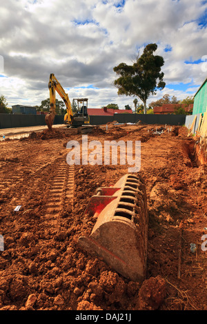 Dual house sito in costruzione nella periferia nord di Adelaide chiamato Ingle Farm Foto Stock