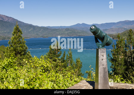 Whiskeytown California degli Stati Uniti. Telescopio verso il lago Whiskeytown si affacciano Foto Stock