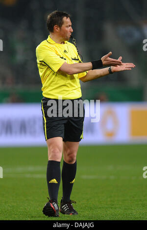 Il francese arbitro FIFA Stephane Lannoy è raffigurato durante la international amichevole Germania vs. Australia al Borussia-Park-Stadium di Moenchengladbach, Germania, 29 marzo 2011. Foto: Revierfoto Foto Stock