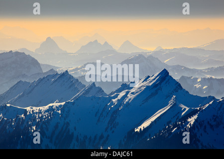 Vista dal Saentis (2502 m) sull Alpstein prima del tramonto, Svizzera, Appenzeller Alpen Foto Stock