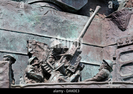 Chatham, Kent, Inghilterra. Chatham Historic Dockyard. Cacciatorpediniere nazionale Memorial (Kenneth Potts, ottobre 2007) Foto Stock