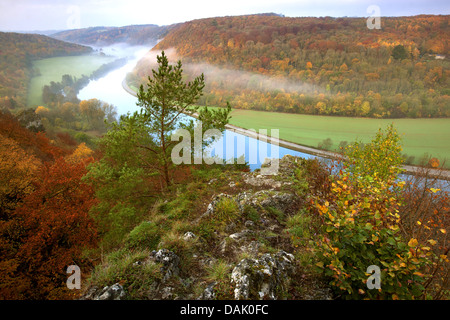 Fiume Maas in autunno, Belgio, Dinant Foto Stock