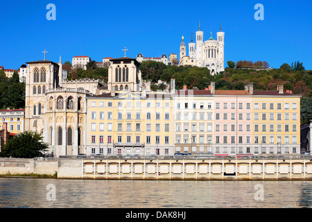 Famosa vista di Lione oltre il fiume Saona Foto Stock