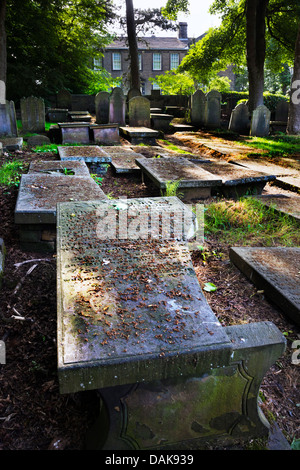 Haworth sagrato e il Bronte Parsonage, Haworth, West Yorkshire, Regno Unito Foto Stock