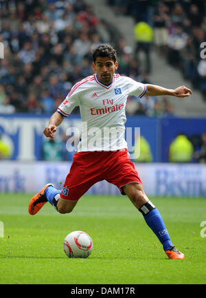 Amburgo, Tomas Rincon controlla la palla al match della Bundesliga Hamburger SV vs Borussia Moenchengladbach a Imtech Arena di Amburgo, Germania, 14 maggio 2011. Foto: Christian Charisius dpa/lno Foto Stock