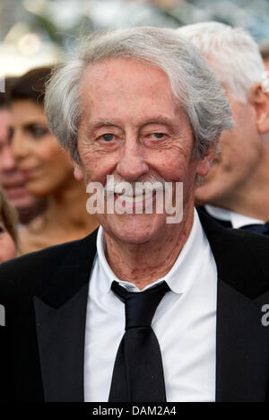 Attore francese Jean Rochefort premiere di 'Beaver" al 64esimo Festival Internazionale del Cinema di Cannes al Palais des Festivals a Cannes, Francia, il 17 maggio 2011. Foto: Hubert Boesl Foto Stock