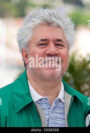 Regista spagnolo Pedro Almodovar assiste il photocall per il film "La pelle io vivo nell' ('La Piel Que Habito') durante la 64a Cannes International Film Festival presso il Palais des Festivals a Cannes, Francia, 19 maggio 2011. Foto: Hubert Boesl Foto Stock