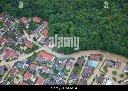 Strade allagate a Kolbermoor al fiume Mangfall nel giugno 2013, la Germania, il Land della Baviera, Rosenheim, Kolbermoor Foto Stock