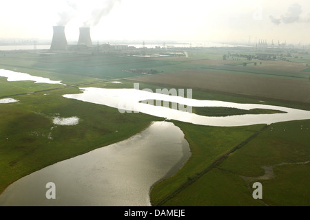 Vista aerea a polder e centrale nucleare, Paesi Bassi, Zeeuws Vlaanderen Foto Stock