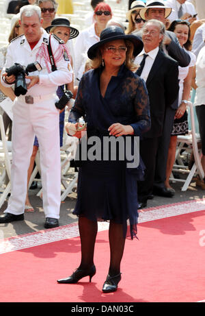 Ira di Fuerstenberg arriva per il matrimonio religioso del Principe Alberto II e la principessa Charlene nel Palazzo del Principe di Monaco, 02 luglio 2011. Alcuni 3500 Gli ospiti sono tenuti a seguire la cerimonia nel cortile principale del palazzo. Foto: Frank può dpa Foto Stock