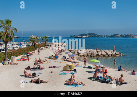 Porto spiaggia di Cap d'Ail Francia nei pressi di Monaco Costa Azzurra Costa Azzurra Foto Stock