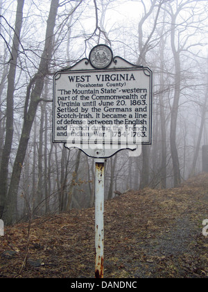 WEST VIRGINIA (POCAHONTAS COUNTY) 'la montagna membro " - nella parte occidentale del commonwealth della Virginia fino a giugno 20, 1863. Colonizzata dai Tedeschi e Scotch-Irish. Essa divenne una linea di difesa tra gli inglesi e francesi durante la guerra di indiano e francese, 1754-1763. West Virginia Commissione storica, 1964 Foto Stock
