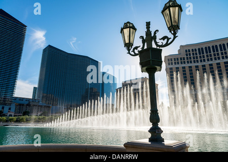 Misical Spettacolo delle Fontane in Las Vegas al tramonto Foto Stock