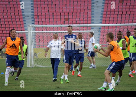 Bangkok, Tailandia. 16 Luglio, 2013. Chelsea manager Jose Morinho durante una sessione di formazione presso la Stadio Rajamangala. Premier League inglese football team Chelsea, che hanno una partita amichevole con il Thai All-Star XI il 17 Luglio presso il Stadio Rajamangala, arrivati a Bangkok nel 12 luglio, ha preso parte a una sessione di formazione e una conferenza stampa. Credito: Piti un Sahakorn/Alamy Live News Foto Stock