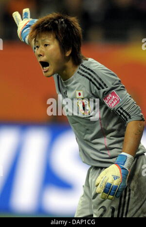 In Giappone il portiere Ayumi Kaihori gesti durante il FIFA Coppa del Mondo Donne finale di partita di calcio tra il Giappone e gli Stati Uniti d'America in occasione del FIFA World Cup stadium in Frankfurt am Main, Germania il 17 luglio 2011. Foto: Federico Gambarini dpa/i Foto Stock