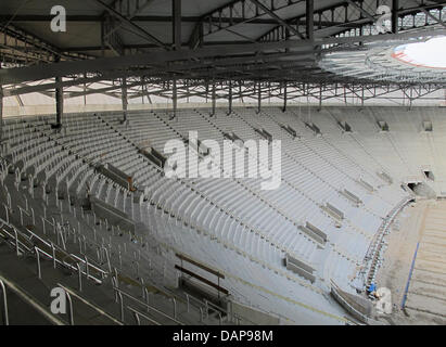 Il cantiere per la costruzione della città allo stadio di Wroclaw è raffigurato il 08 giugno 2011 in Polonia. Lo stadio di Wroclaw è una località del 2012 UEFA campionato europeo di calcio ospitato dalla Polonia e Ucraina. Foto: Wolfgang Mueller Foto Stock