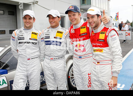 (HANDOUT) un documento datato 06 agosto 2011 mostra la Swedish race driver Mattias Ekstroem da Audi Sport Team Abt Sportsline durante la qualifica al Nuerburgring in Nuerburg, Germania. Accanto a lui sono in gran bretagna da Jamie Green von Mercedes AMG, canadese Bruno Spengler dalla Banca Mercedes-Benz AMG e Germania Mike Rockenfeller da Audi Sport Team Abt Sportsline. Foto: ITR/JUERG Foto Stock