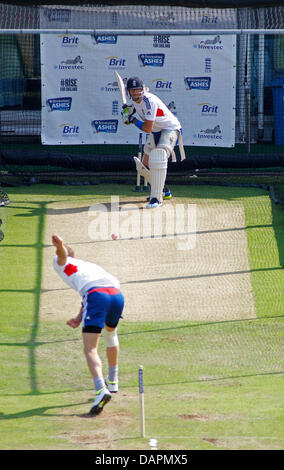 Londra, Regno Unito. 17 Luglio, 2013. Kevin Pietersen batting durante la squadra dell'Inghilterra net e la sessione di allenamento prima del secondo test match, al Lords Cricket Ground sulla luglio 17, 2013 a Londra, Inghilterra. Credito: Mitchell Gunn/ESPA/Alamy Live News Foto Stock