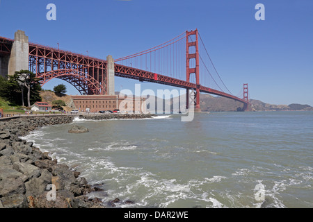 Golden Gate Bridge guardando verso Fort Point Foto Stock