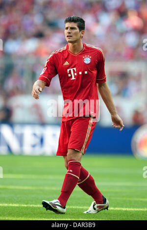 Monaco di Baviera è Mario Gomez è visto durante la Bundesliga tedesca match tra FC Bayern Monaco e SC Freiburg a Allianz-Arena a Monaco di Baviera, Germania, il 10 settembre 2011. Monaco ha vinto da 7-0. Foto: Andreas Gebert Foto Stock