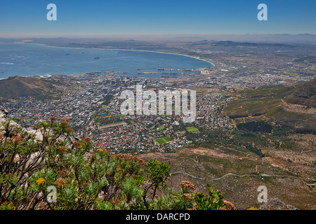 Vista dalla Montagna della Tavola su Cape Town, Western Cape, Sud Africa Foto Stock