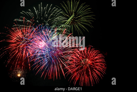 Coloratissimi fuochi d'artificio del 4 luglio il display Foto Stock