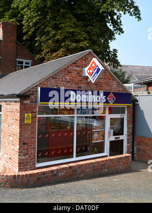 Domino's Pizza shop in Sandbach CHESHIRE REGNO UNITO Foto Stock