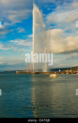 Il lago di Ginevra e del Jet d'Eau, Svizzera Foto Stock